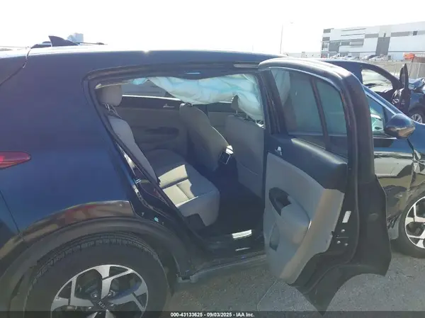 KNDPM3AC6M7926185 2021 KIA SPORTAGE - Image 8