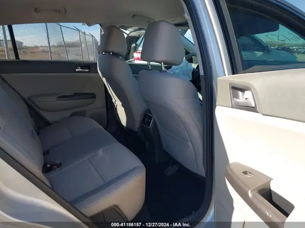 KNDPM3AC7H7072667 2017 KIA SPORTAGE - Image 8