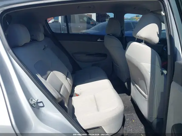 KNDPM3AC7H7106347 2017 KIA SPORTAGE - Image 8