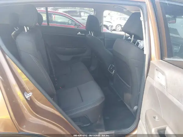 KNDPM3AC7H7147349 2017 KIA SPORTAGE - Image 8
