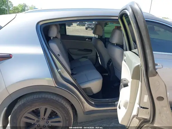 KNDPM3AC7H7296361 2017 KIA SPORTAGE - Image 8