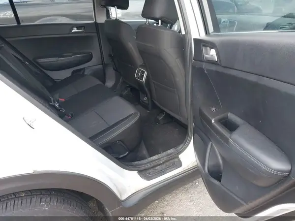 KNDPM3AC7J7315528 2018 KIA SPORTAGE - Image 8