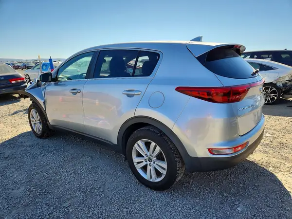 KNDPM3AC7J7332880 2018 KIA SPORTAGE - Image 2