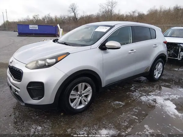 KNDPM3AC7J7364244 2018 KIA SPORTAGE - Image 2