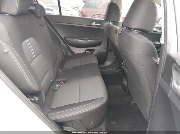 KNDPM3AC7J7364244 2018 KIA SPORTAGE - Image 8