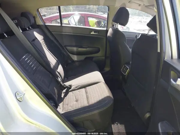 KNDPM3AC7J7367094 2018 KIA SPORTAGE - Image 8