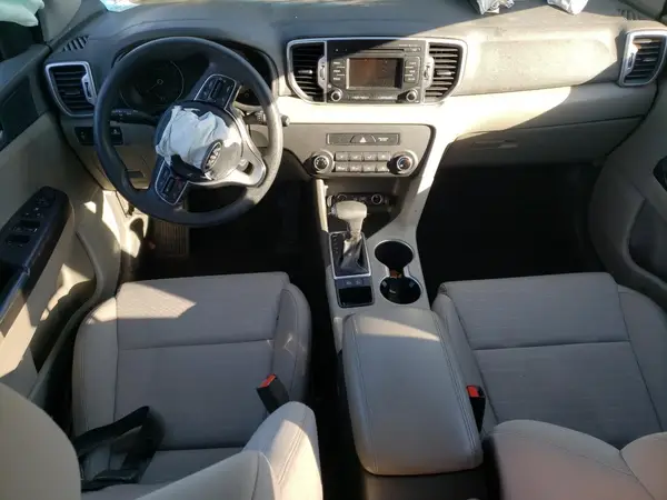 KNDPM3AC7J7400028 2018 KIA SPORTAGE - Image 8
