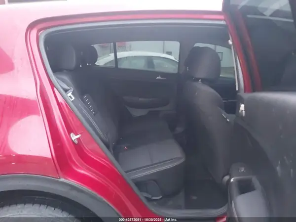 KNDPM3AC7J7479958 2018 KIA SPORTAGE - Image 8