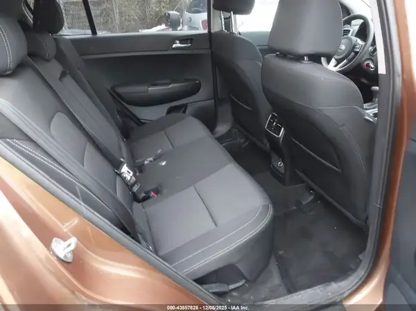 KNDPM3AC7M7921853 2021 KIA SPORTAGE - Image 8