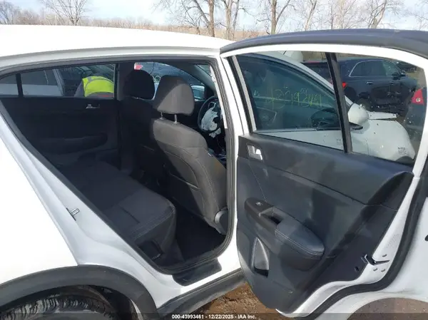 KNDPM3AC7N7001125 2022 KIA SPORTAGE - Image 8