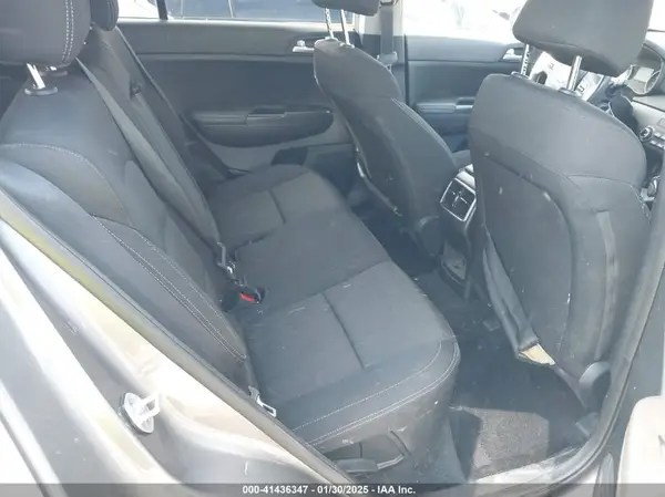 KNDPM3AC8H7078008 2017 KIA SPORTAGE - Image 8