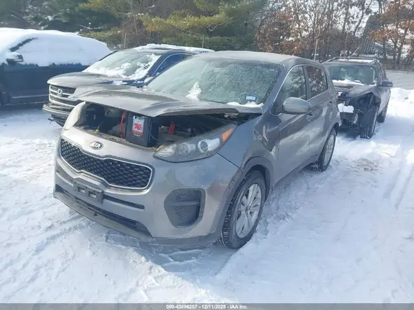 KNDPM3AC8H7088196 2017 KIA SPORTAGE - Image 2