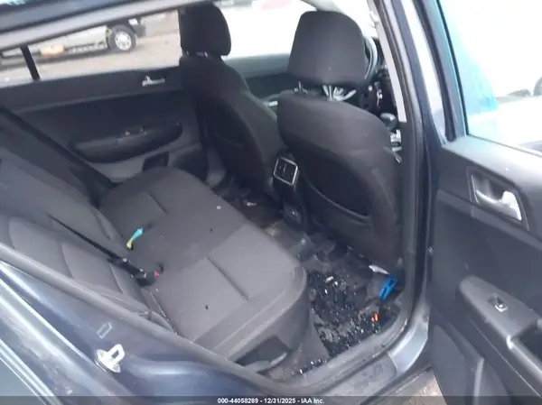 KNDPM3AC8H7099764 2017 KIA SPORTAGE - Image 8