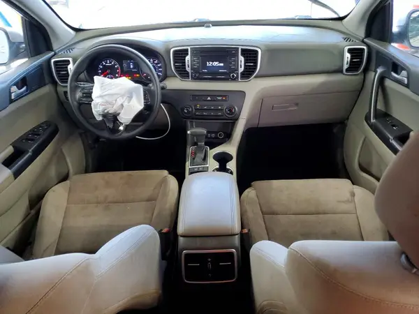 KNDPM3AC8H7115400 2017 KIA SPORTAGE - Image 8