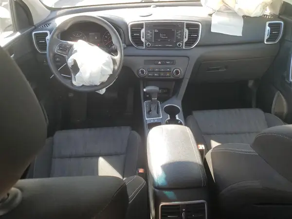 KNDPM3AC8H7130799 2017 KIA SPORTAGE - Image 8