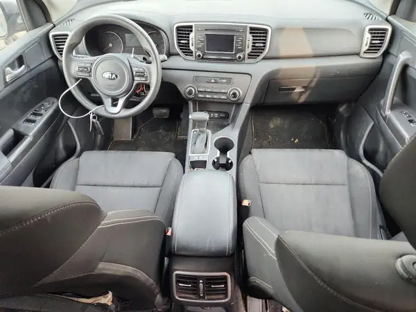 KNDPM3AC8H7175838 2017 KIA SPORTAGE - Image 8
