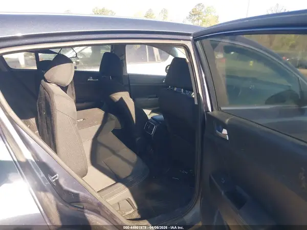KNDPM3AC8H7175984 2017 KIA SPORTAGE - Image 8