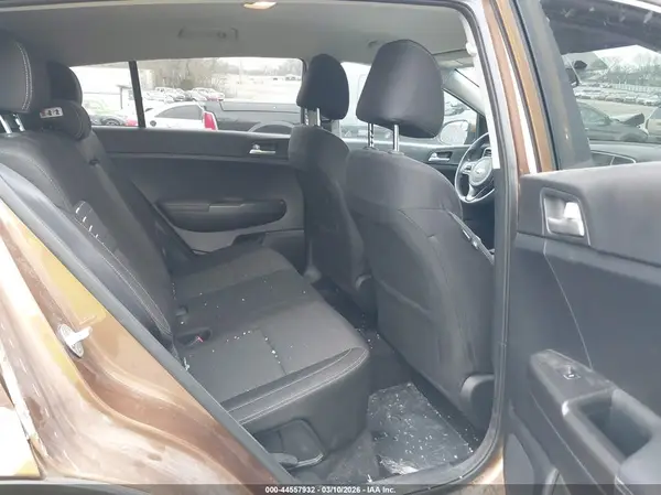 KNDPM3AC8H7233513 2017 KIA SPORTAGE - Image 8