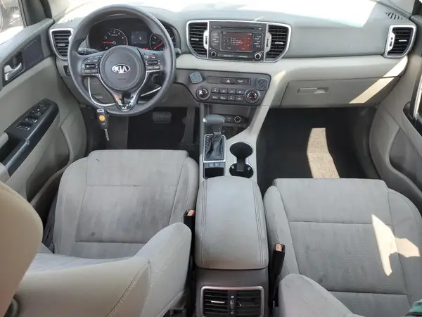 KNDPM3AC8H7240610 2017 KIA SPORTAGE - Image 8