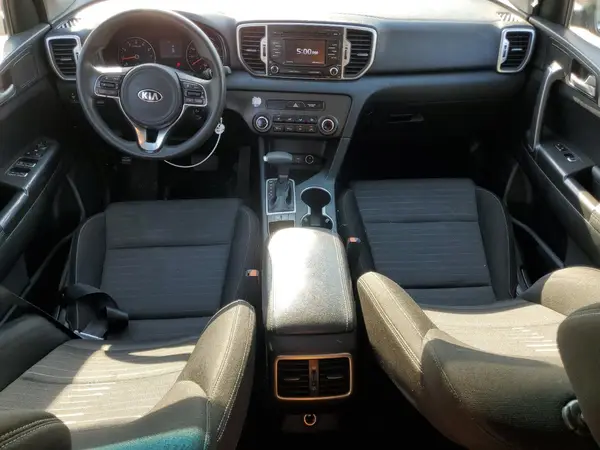 KNDPM3AC8J7304828 2018 KIA SPORTAGE - Image 8