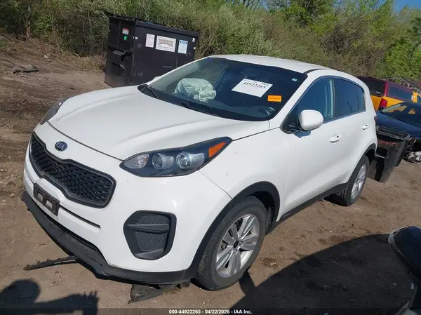 KNDPM3AC8J7307857 2018 KIA SPORTAGE - Image 2