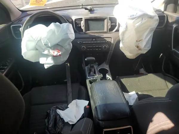 KNDPM3AC8J7308314 2018 KIA SPORTAGE - Image 8