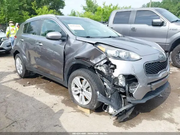 KNDPM3AC8J7311715 2018 KIA SPORTAGE - Image 1