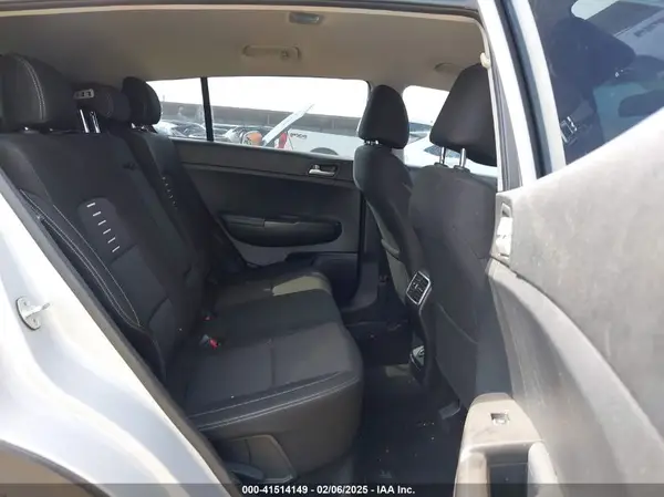KNDPM3AC8J7313982 2018 KIA SPORTAGE - Image 8