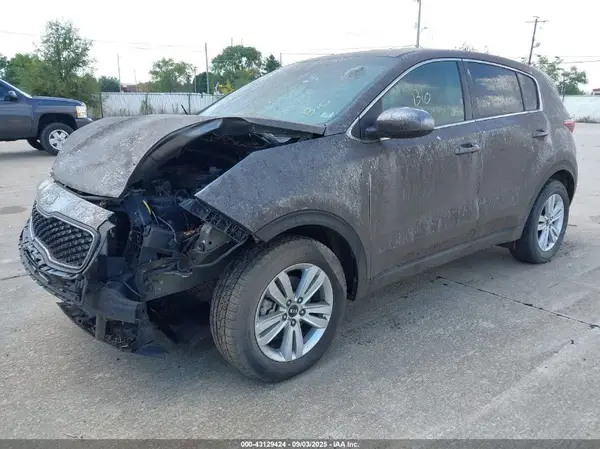 KNDPM3AC8J7314274 2018 KIA SPORTAGE - Image 2