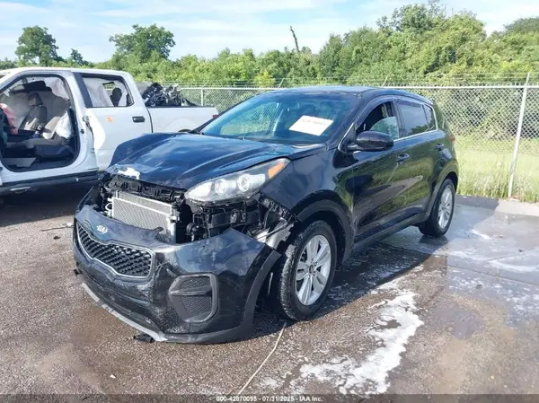 KNDPM3AC8J7317028 2018 KIA SPORTAGE - Image 2