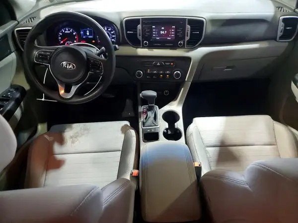 KNDPM3AC8J7319958 2018 KIA SPORTAGE - Image 8
