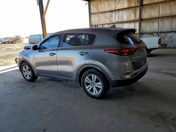 KNDPM3AC8J7326912 2018 KIA SPORTAGE - Image 2