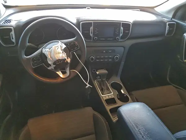 KNDPM3AC8J7326912 2018 KIA SPORTAGE - Image 8