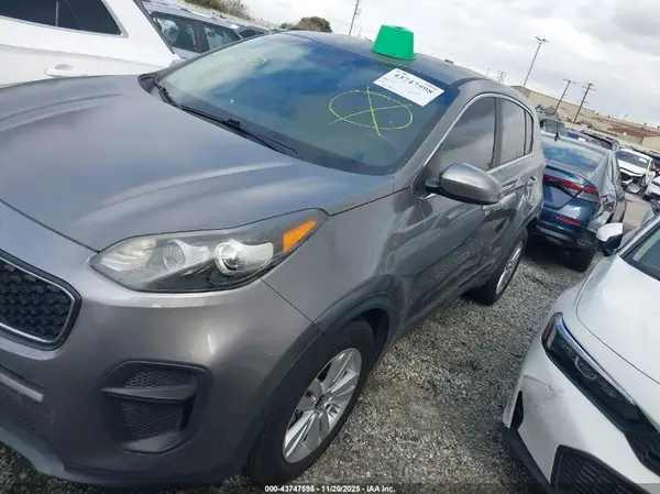 KNDPM3AC8J7331902 2018 KIA SPORTAGE - Image 2