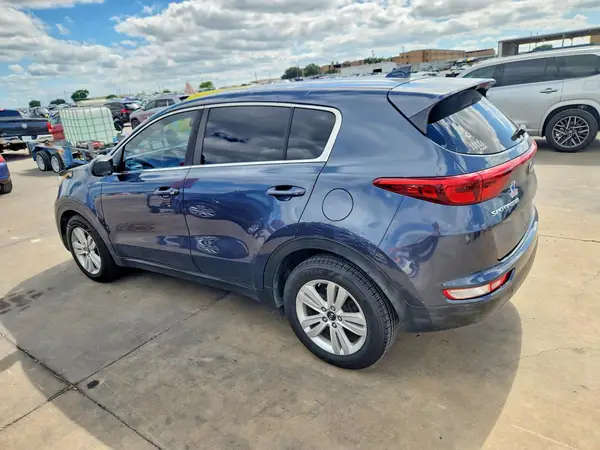 KNDPM3AC8J7337229 2018 KIA SPORTAGE - Image 2
