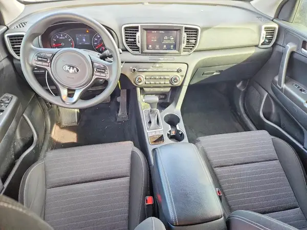 KNDPM3AC8J7337571 2018 KIA SPORTAGE - Image 8