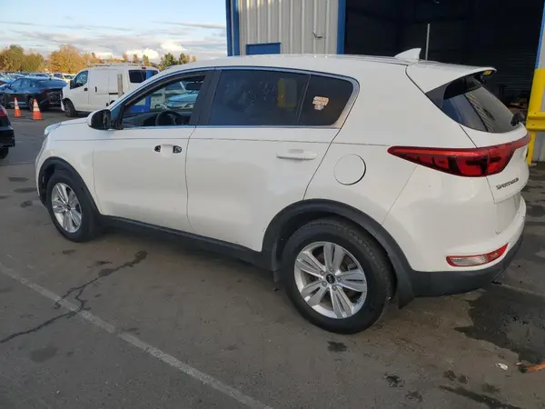 KNDPM3AC8J7343564 2018 KIA SPORTAGE - Image 2