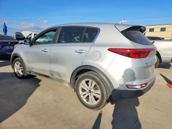 KNDPM3AC8J7344617 2018 KIA SPORTAGE - Image 2
