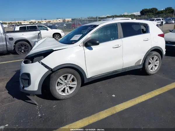 KNDPM3AC8J7348067 2018 KIA SPORTAGE - Image 2