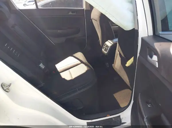 KNDPM3AC8J7348067 2018 KIA SPORTAGE - Image 8