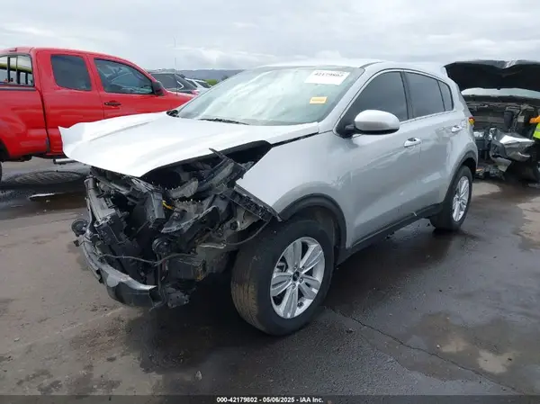 KNDPM3AC8J7351115 2018 KIA SPORTAGE - Image 2