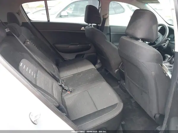 KNDPM3AC8J7351115 2018 KIA SPORTAGE - Image 8