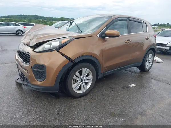 KNDPM3AC8J7370800 2018 KIA SPORTAGE - Image 2