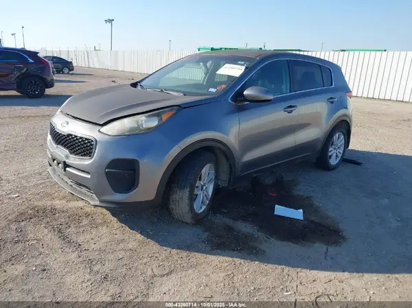 KNDPM3AC8J7373924 2018 KIA SPORTAGE - Image 2