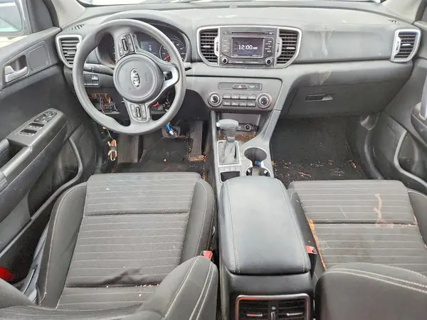KNDPM3AC8J7375060 2018 KIA SPORTAGE - Image 8