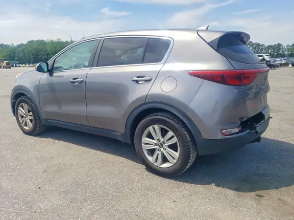 KNDPM3AC8J7375088 2018 KIA SPORTAGE - Image 2