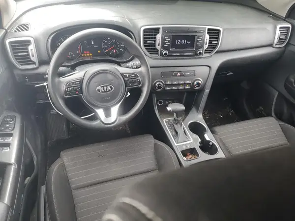 KNDPM3AC8J7379853 2018 KIA SPORTAGE - Image 8