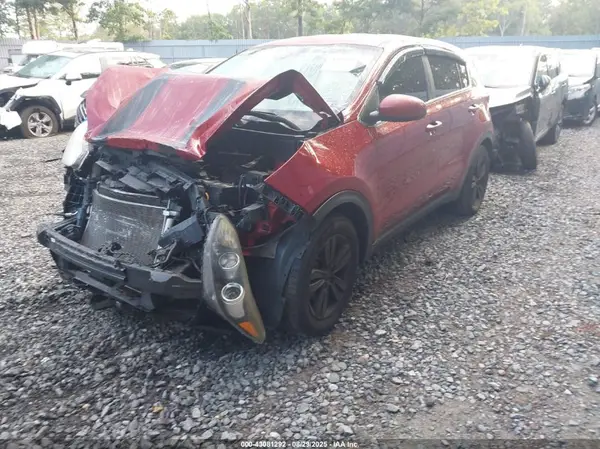 KNDPM3AC8J7393395 2018 KIA SPORTAGE - Image 2