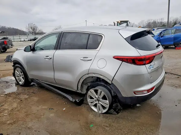 KNDPM3AC8J7394269 2018 KIA SPORTAGE - Image 2