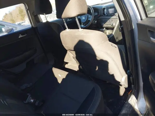 KNDPM3AC8J7445348 2018 KIA SPORTAGE - Image 8